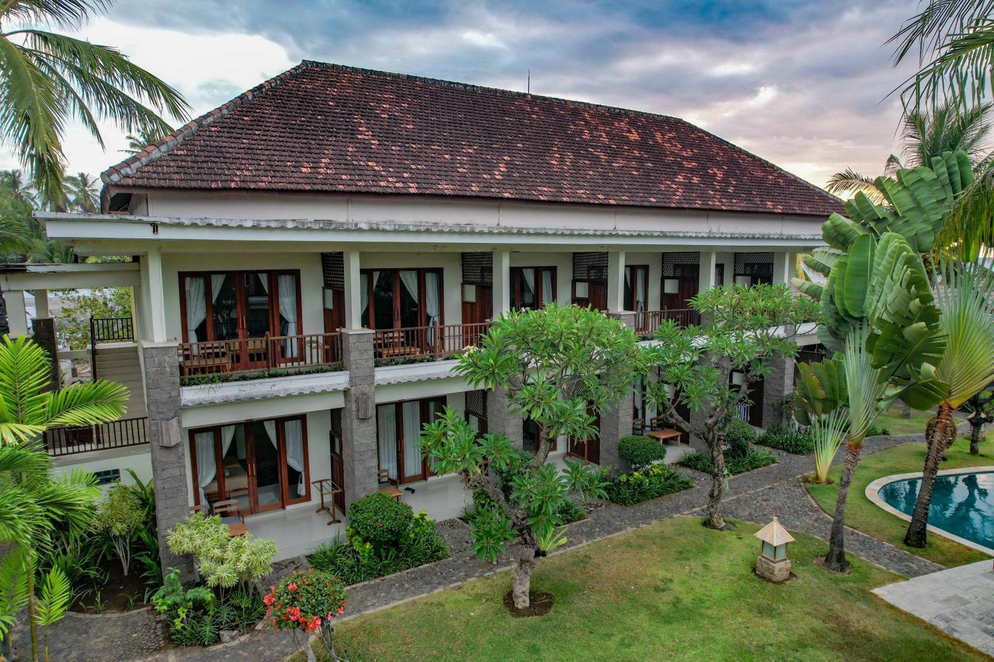 Mina Tanjung Hotel Exteriör bild