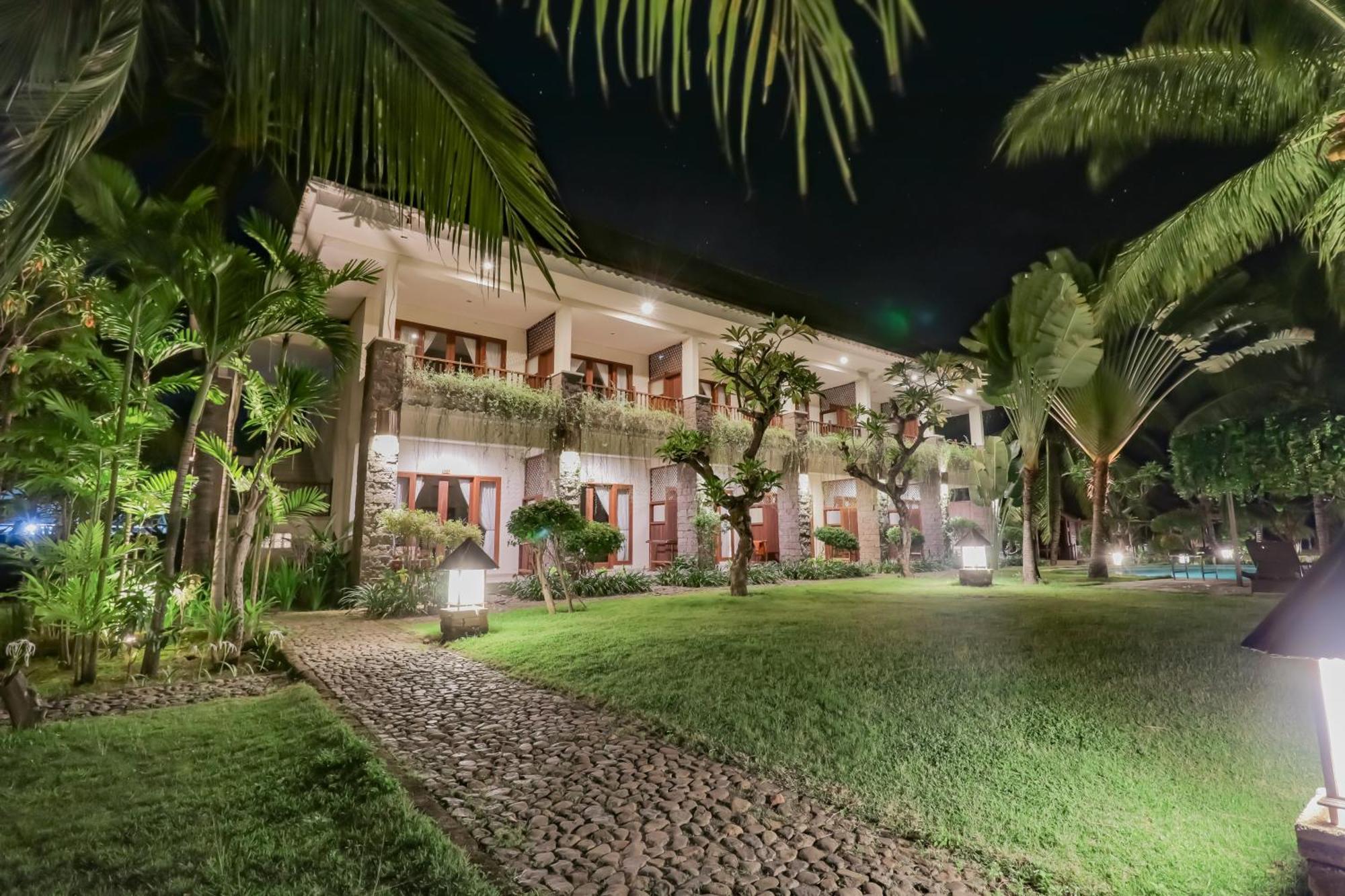 Mina Tanjung Hotel Exteriör bild