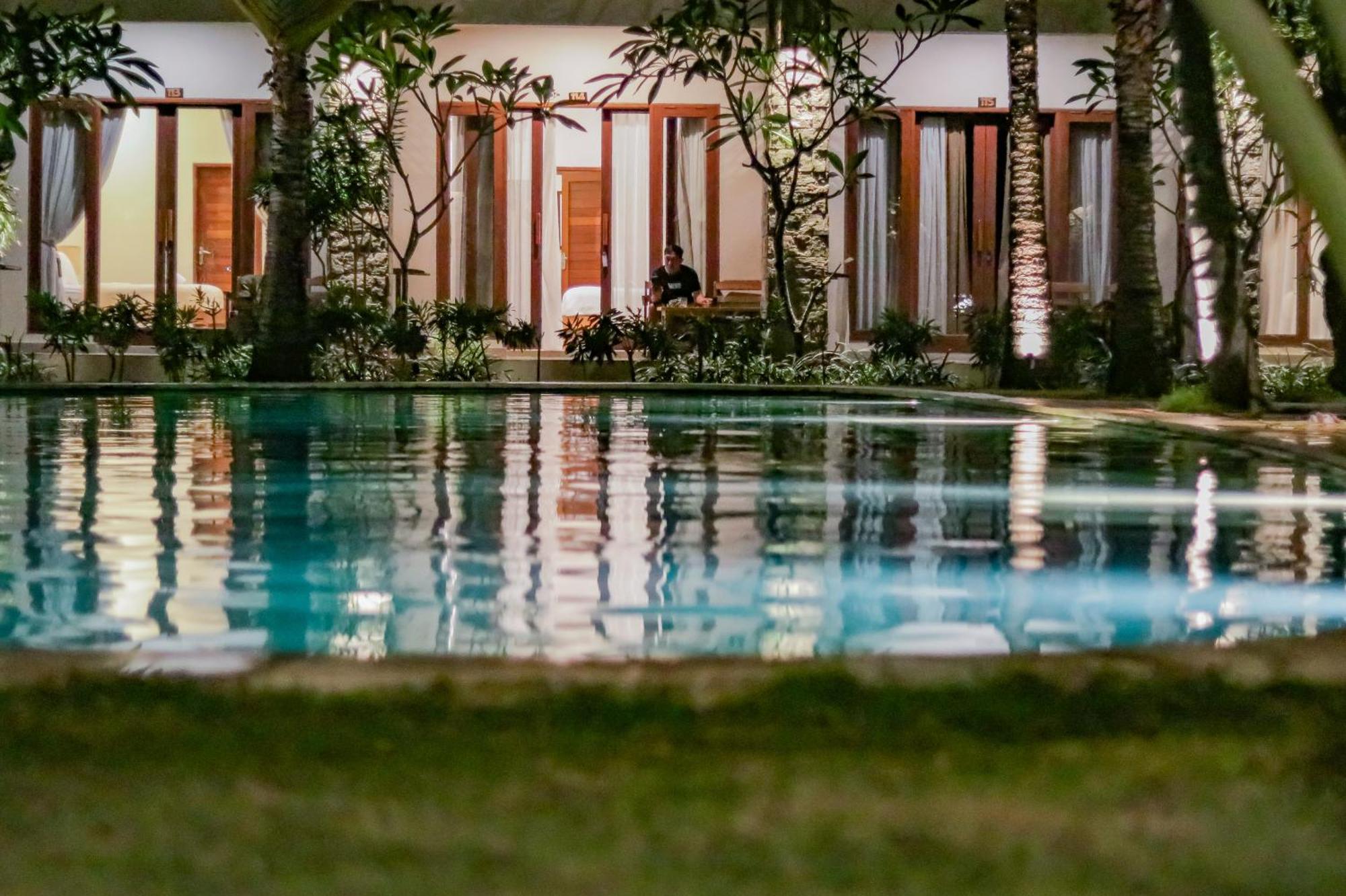 Mina Tanjung Hotel Exteriör bild